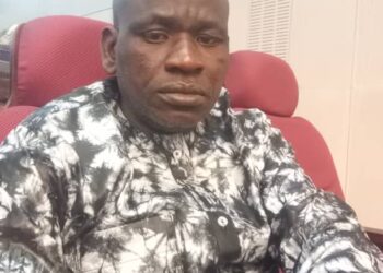 Les cinq lignages de marabouts que sont: Cissé, Bèdè tè » Bereté », Touré »mandjou », Diané et Sylla par Djiguiba koulako Traoré