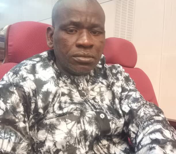 Les cinq lignages de marabouts que sont: Cissé, Bèdè tè » Bereté », Touré »mandjou », Diané et Sylla par Djiguiba koulako Traoré