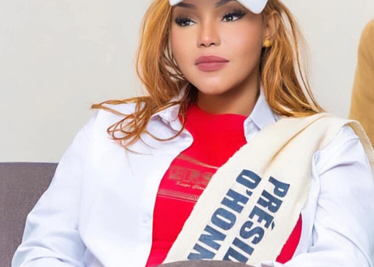 Maria Diané, lumière du FESTIKO 2025: une présence qui honore Kouroussa et élève la tradition in allure. Info